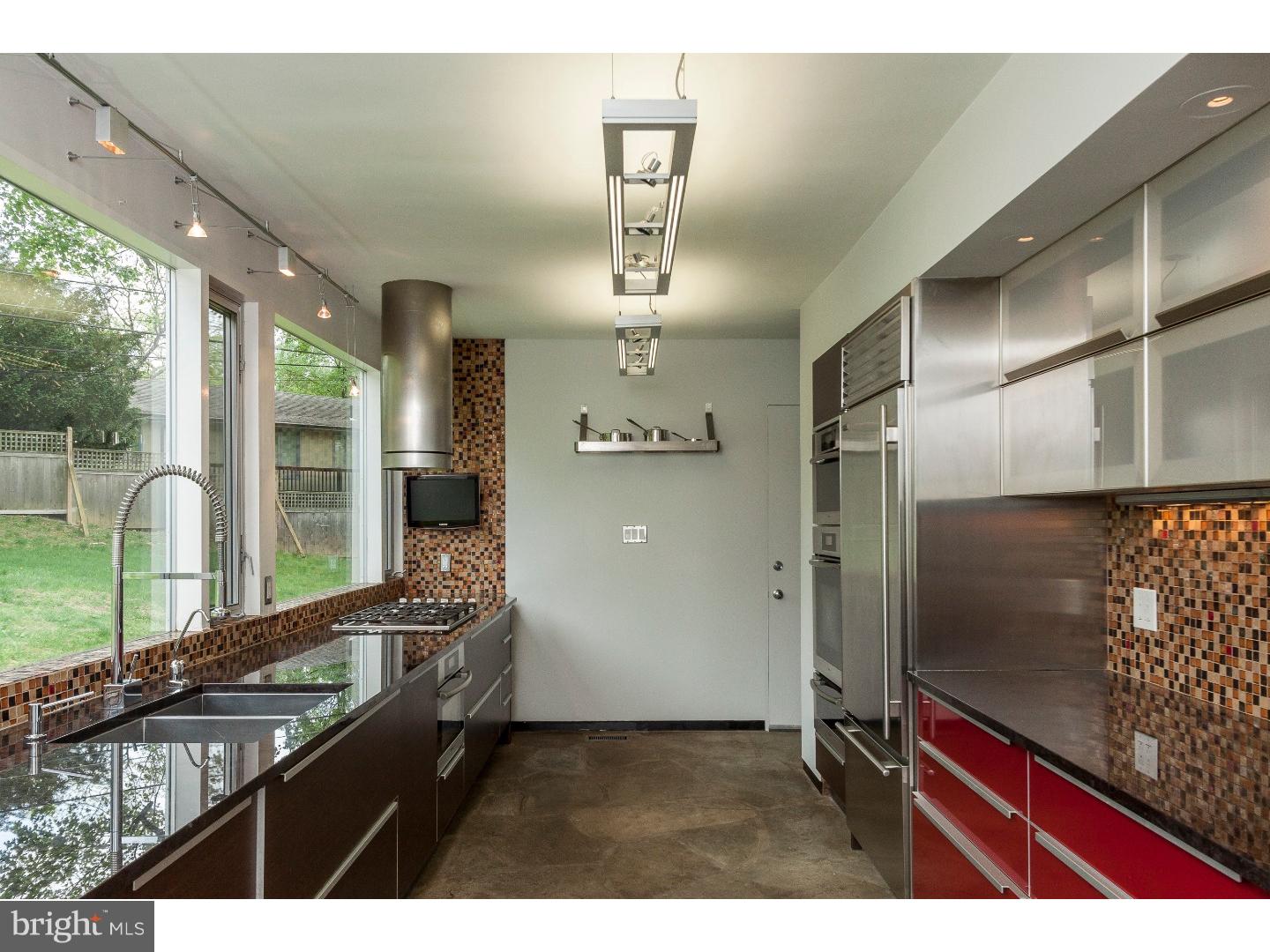 929 Frog Hollow Road Jenkintown, PA 19046 - Photo 10 of 24 Kitchen