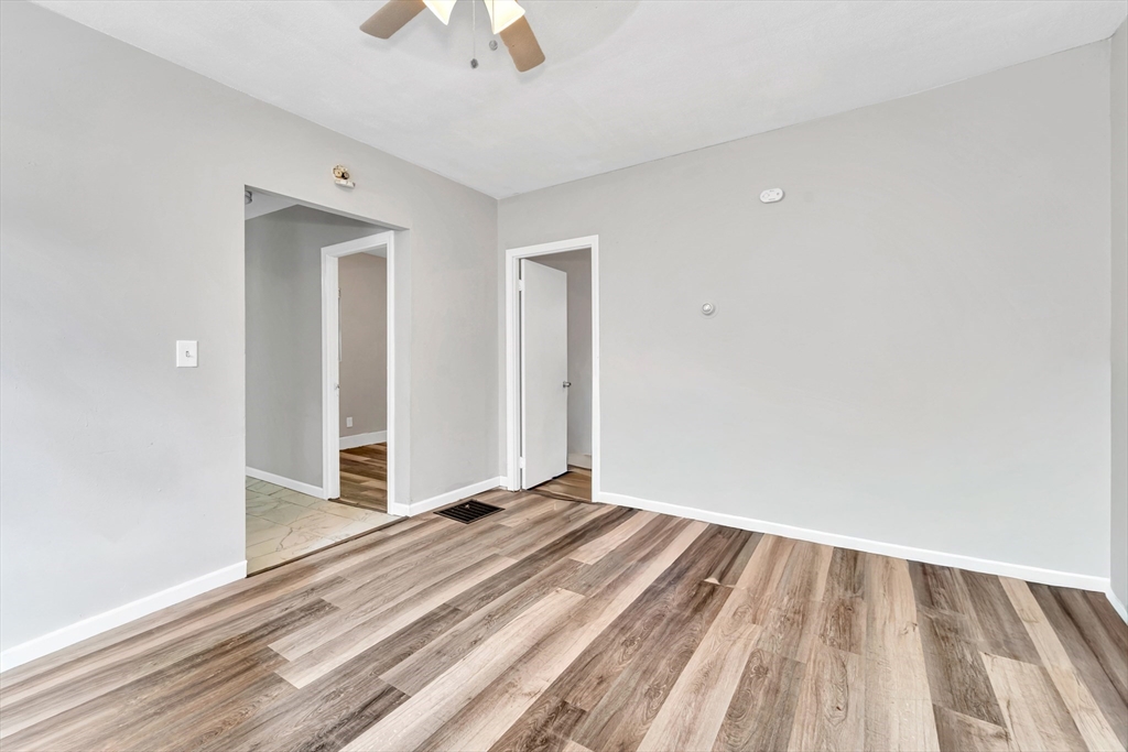 108 Marble Street Springfield, MA 01105 - Photo 9 of 23