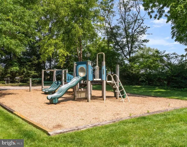 $475,000 | 2046 University Boulevard West, Unit 12, Silver Spring, MD 20902