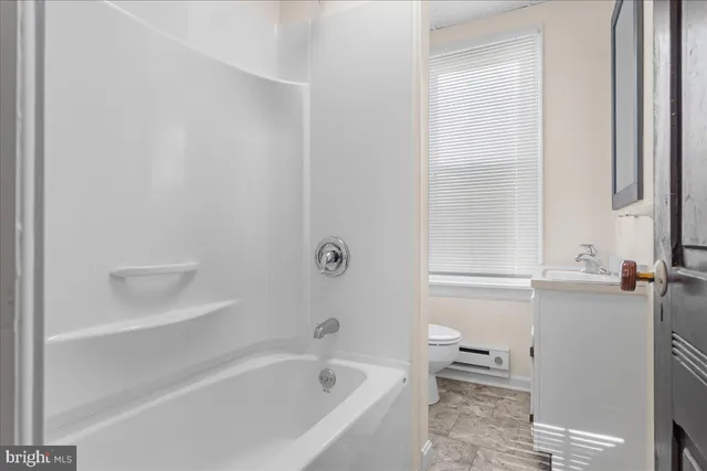 $995 | 250 North Mulberry Street, Unit 2F, Hagerstown, MD 21740