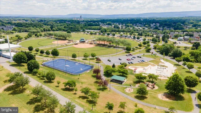 $995 | 250 North Mulberry Street, Unit 2F, Hagerstown, MD 21740