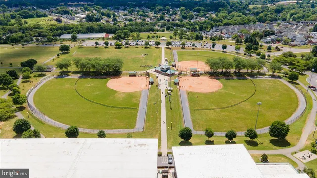 $995 | 250 North Mulberry Street, Unit 2F, Hagerstown, MD 21740