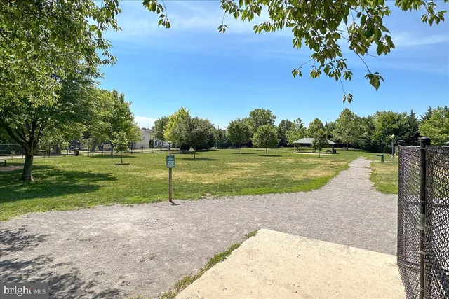 $995 | 250 North Mulberry Street, Unit 2F, Hagerstown, MD 21740