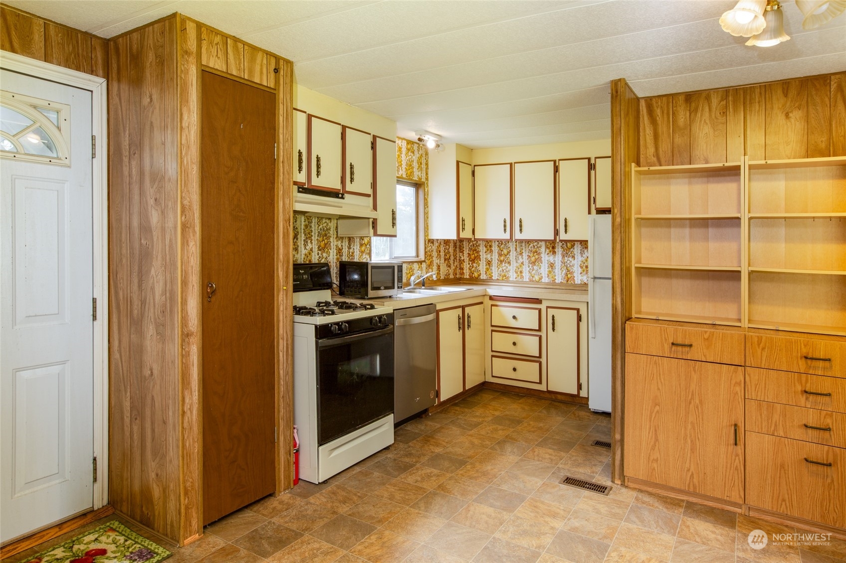 18433 Cook Road Southeast Yelm, WA 98597 - Photo 28 of 40 Gallery Image 28