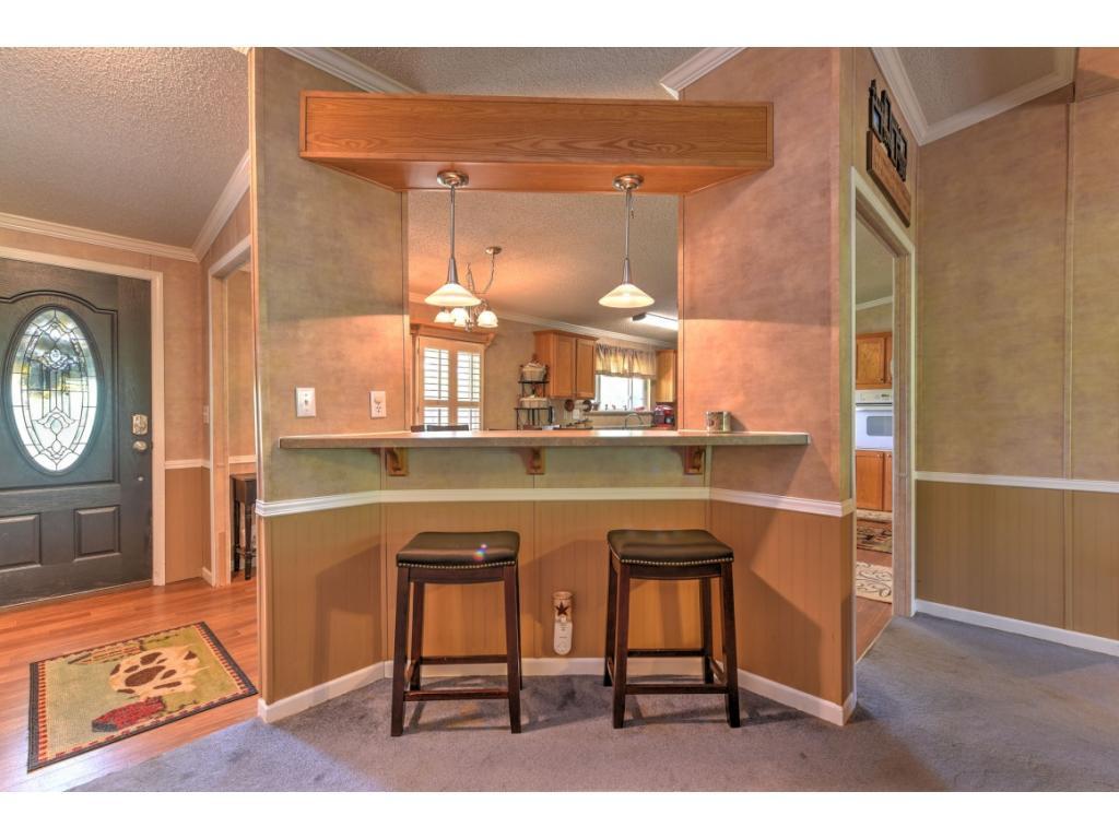 887 Bullock Hollow Road Bristol, TN 37620 - Photo 18 of 34 BREAKFAST BAR SEATING2ND HOME