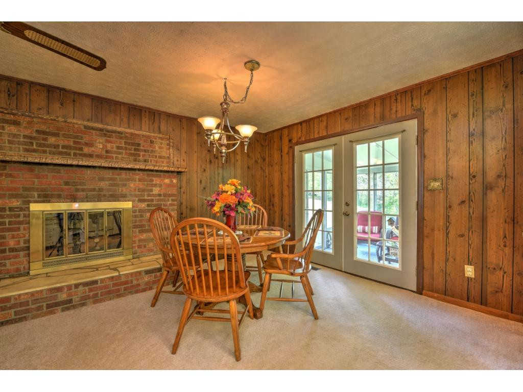 887 Bullock Hollow Road Bristol, TN 37620 - Photo 8 of 34 FRENCH DOORS TO SUNROOMMAIN