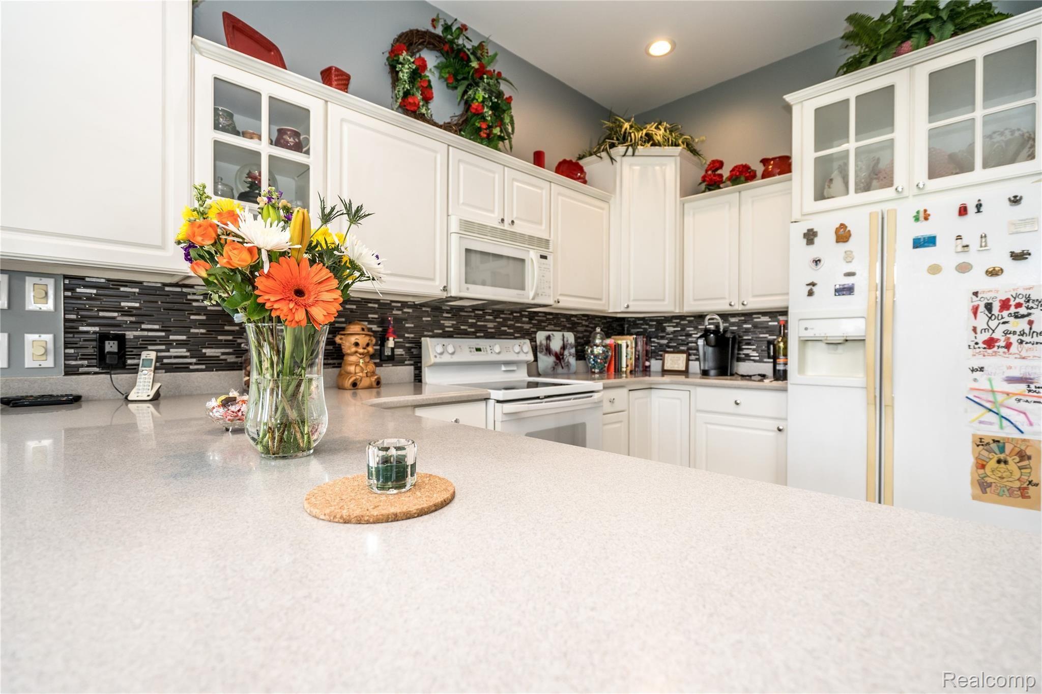 232 Inverness Highland, MI 48357 - Photo 36 of 85 DSC02508.jpg