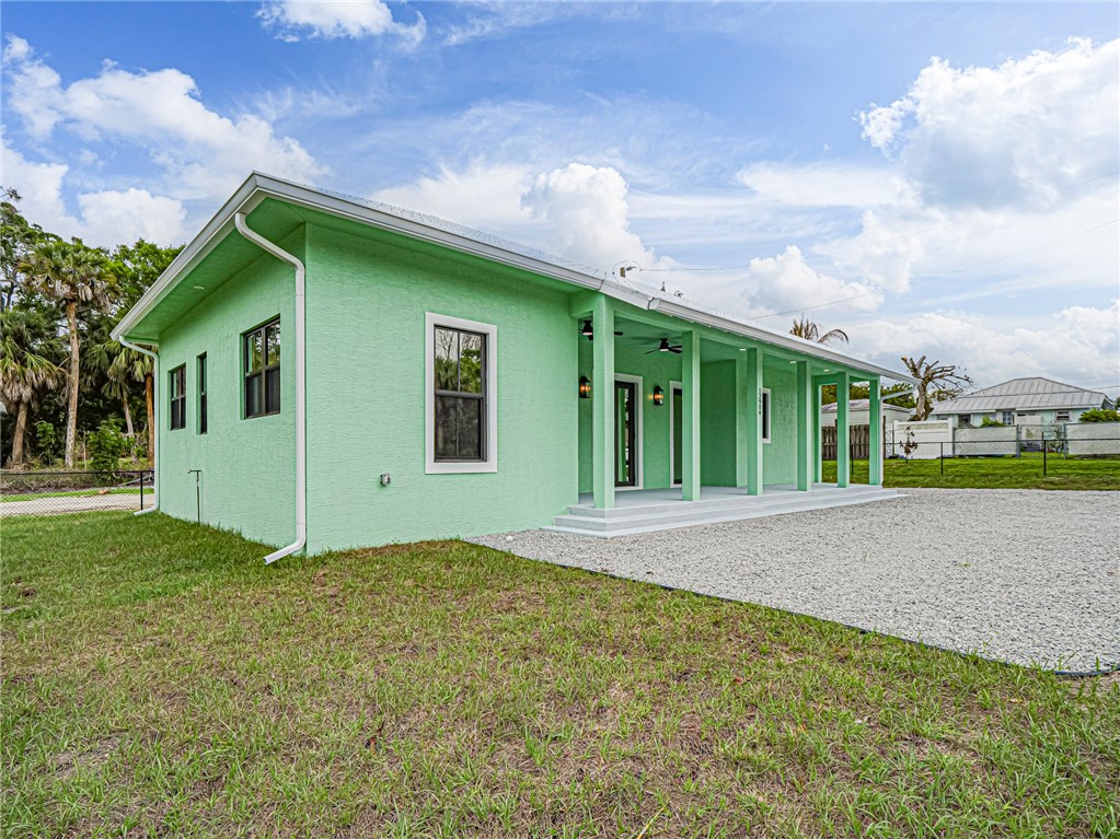 12906 83rd Avenue Sebastian, FL 32958 - Photo 6 of 36