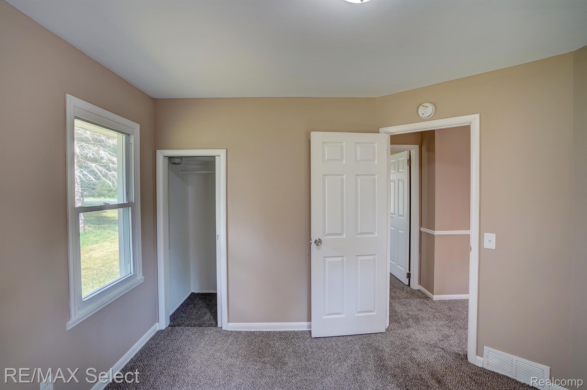 5457 Johnson Road Flushing, MI 48433 - Photo 11 of 27 Gallery Image 11