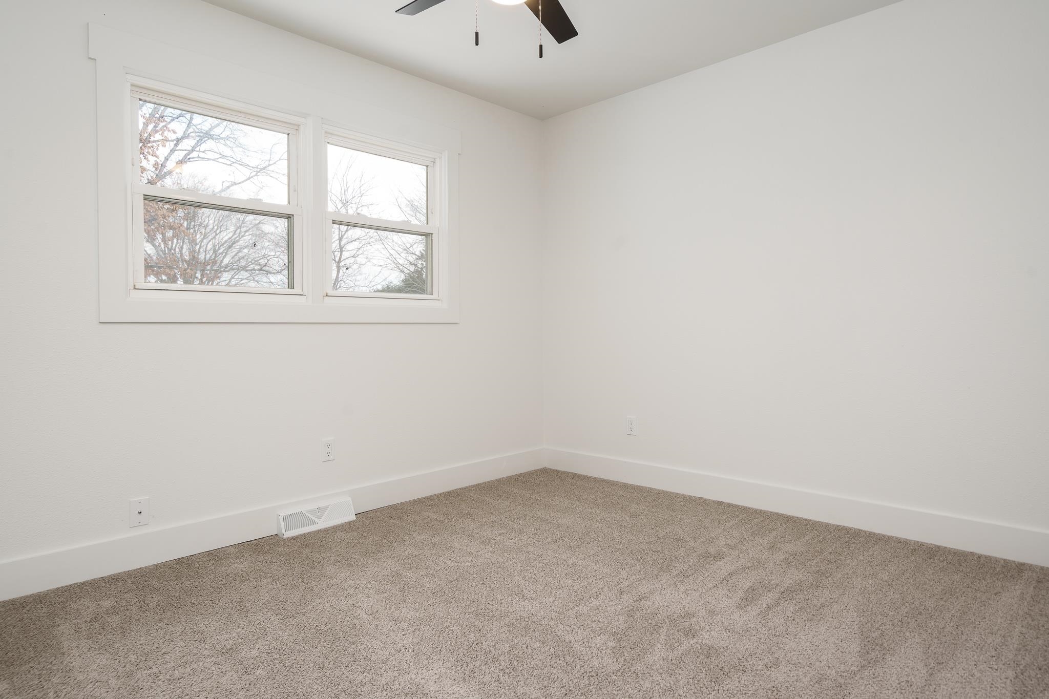 617 East 3rd Street Byron, IL 61010 - Photo 13 of 40