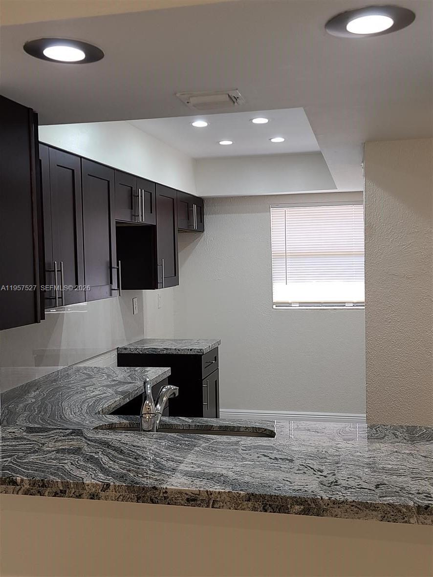 4020 Del Rio Way, Unit 720 Sunrise, FL 33351 - Photo 5 of 17