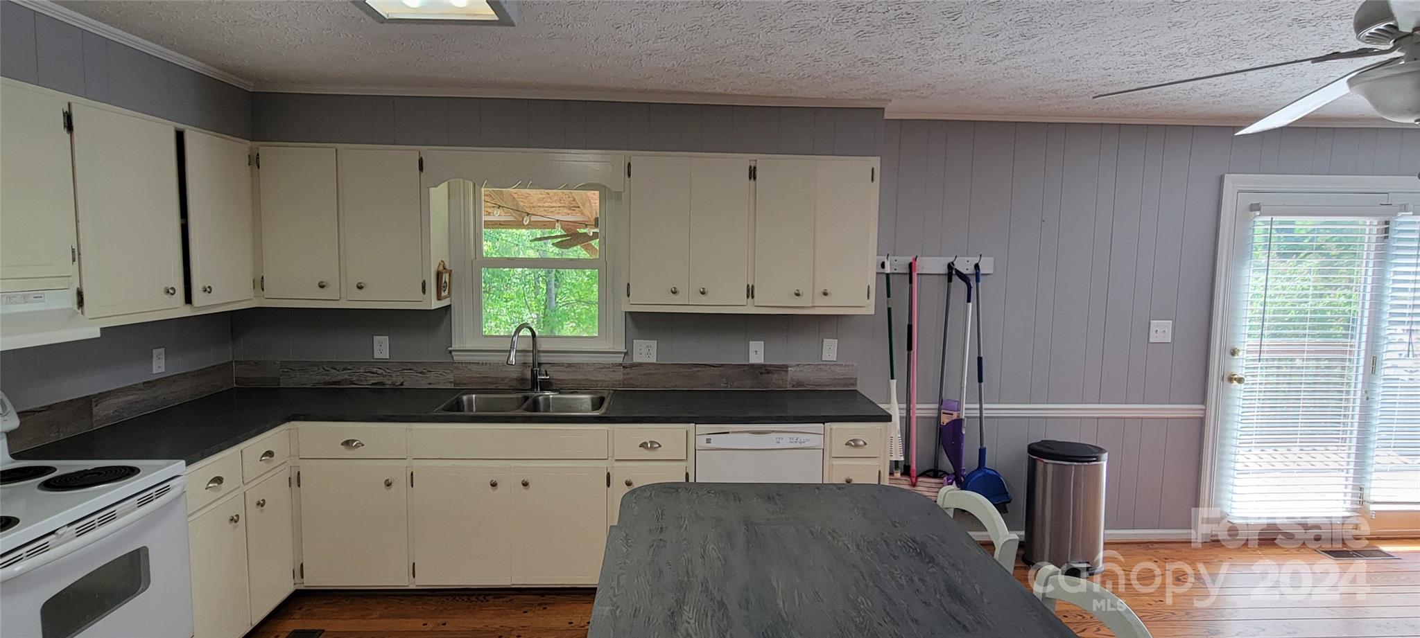 2218 Olde Well Road Hudson, NC 28638 - Photo 30 of 43 Gallery Image 30