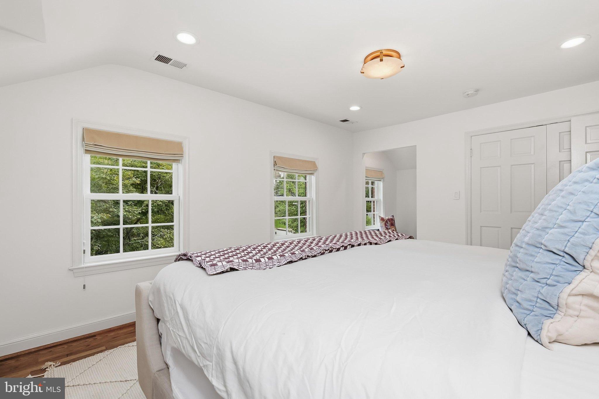6100 Gloster Road Bethesda, MD 20816 - Photo 33 of 67 Abundant light from three windows.