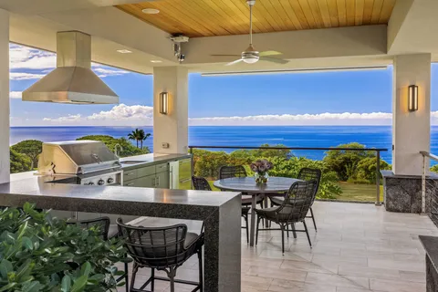 $9,150,000 | 81-6575 Hiaaiono Place, Captain Cook, HI 96704
