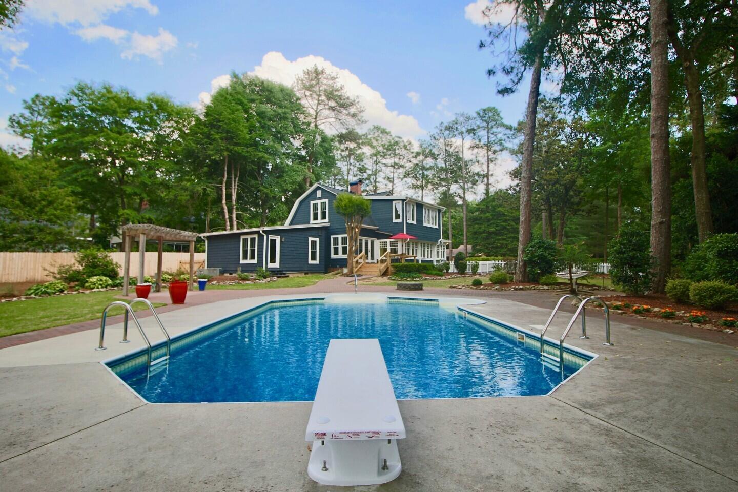 570 South Ridge Street Southern Pines, NC 28387 - Photo 39 of 44 570 SR SWIMMING POOL