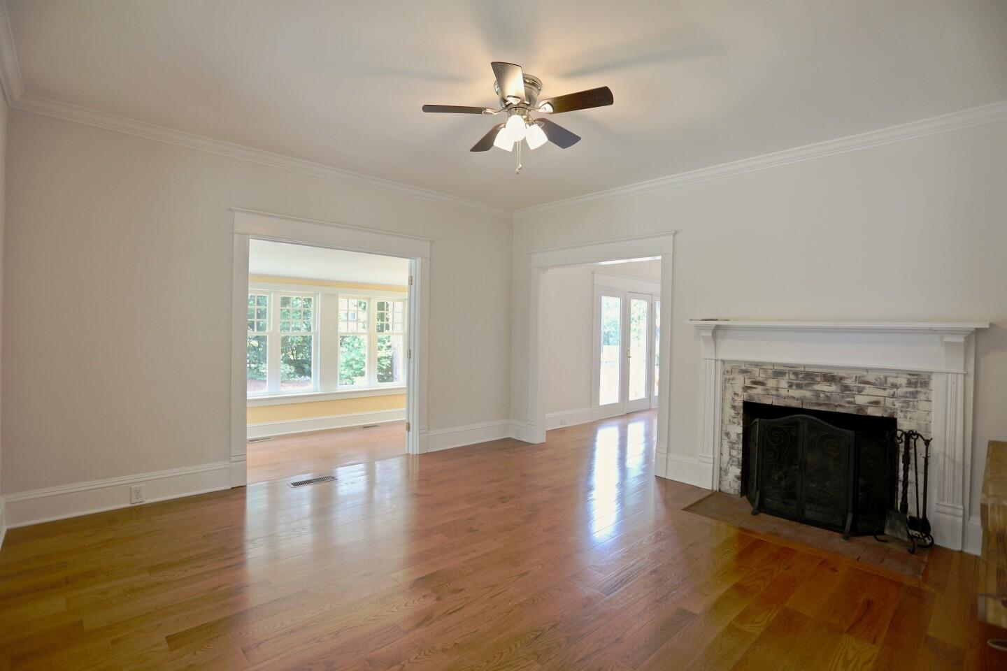 570 South Ridge Street Southern Pines, NC 28387 - Photo 9 of 44 570 SR LIVING ROOM