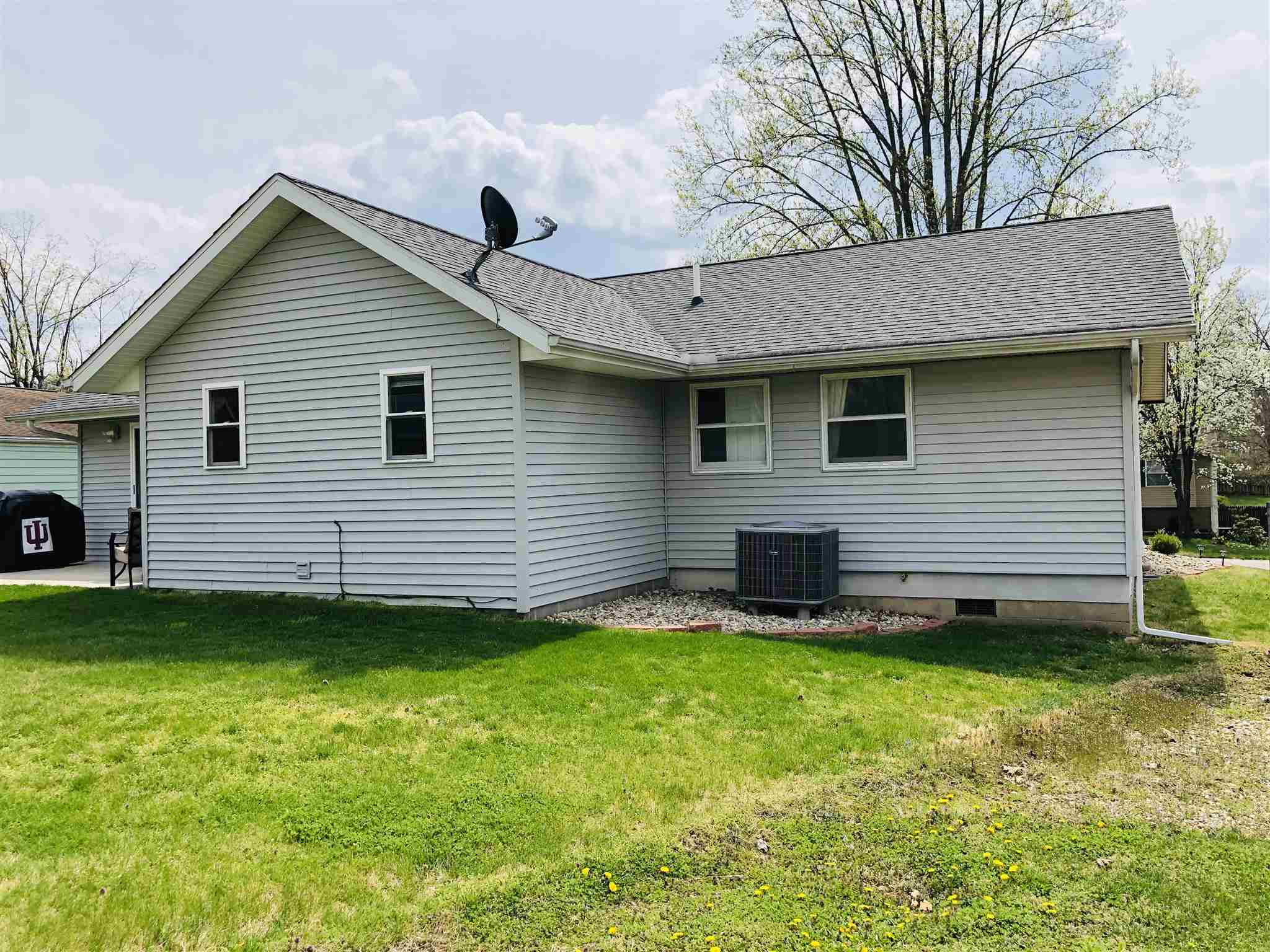 220 Riley Boulevard Bedford, IN 47421 - Photo 30 of 34