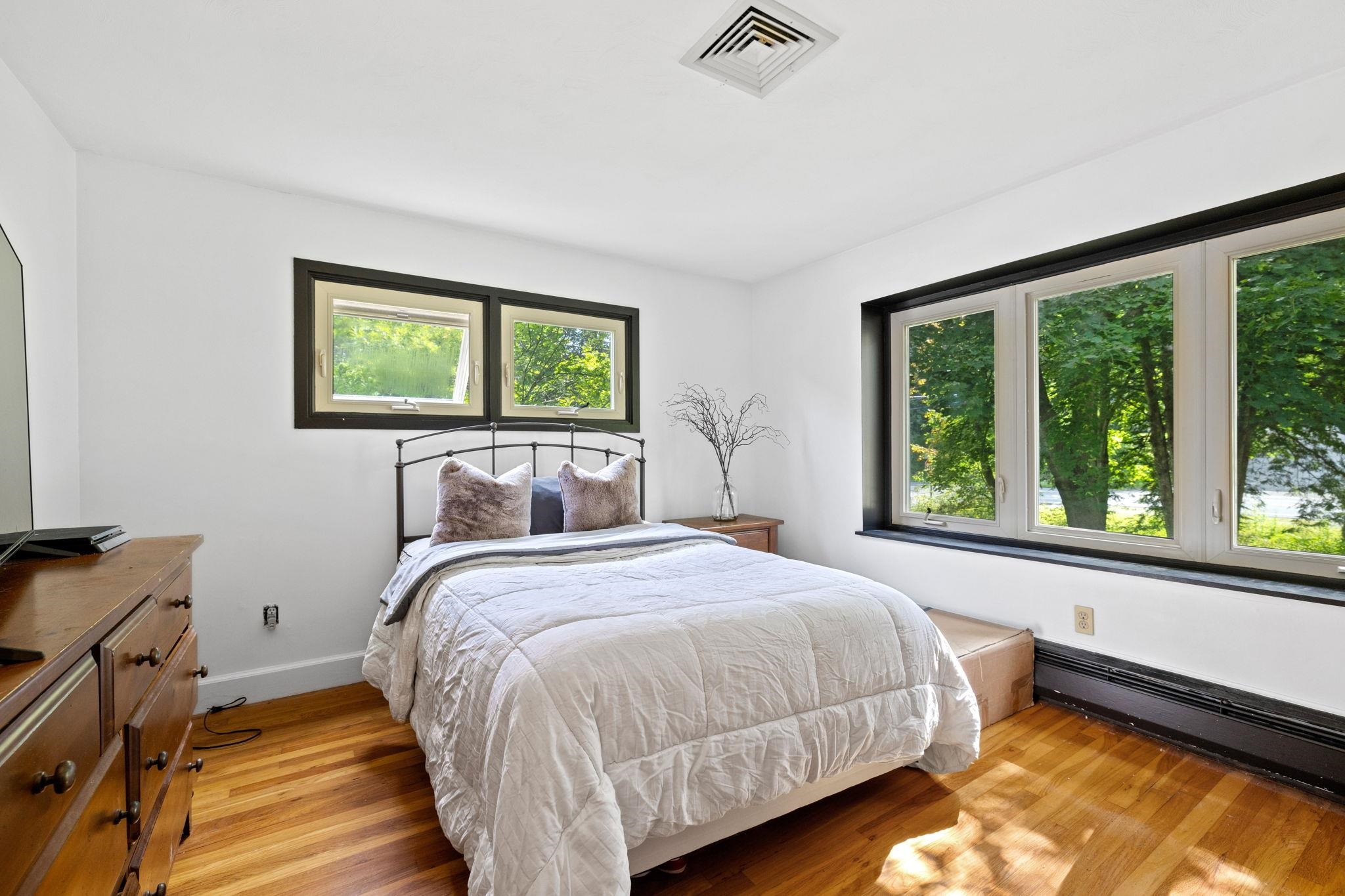 24 Windham Road Derry, NH 03038 - Photo 31 of 39