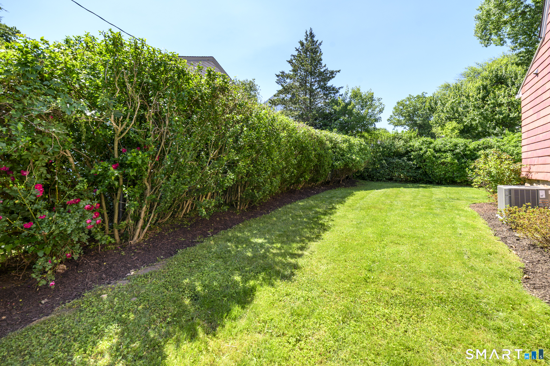 162 Toms Road Stamford, CT 06906 - Photo 24 of 30