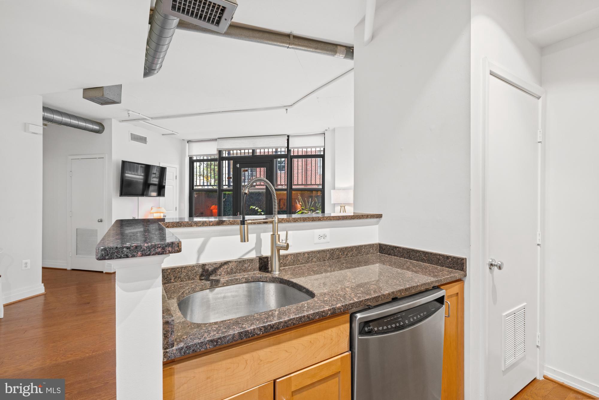 2020 12th Street Northwest, Unit T10 Washington, DC 20009 - Photo 8 of 21