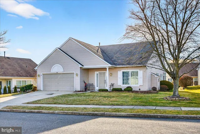 $350,000 | 89 Horseshoe Lane South, Columbus, NJ 08022