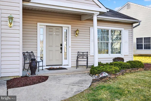 $350,000 | 89 Horseshoe Lane South, Columbus, NJ 08022