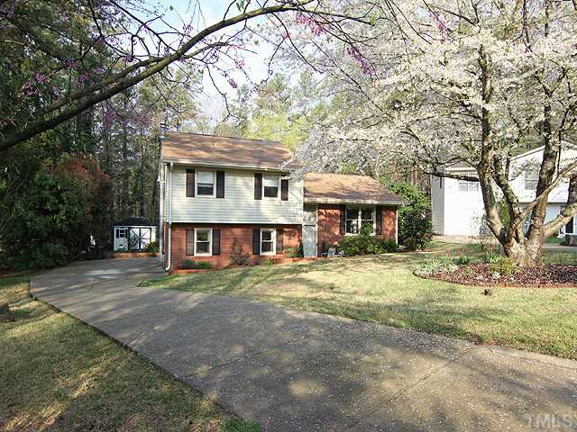 5219 Lansdowne Place Raleigh, NC 27609 - Photo 3 of 23 Gallery Image 3