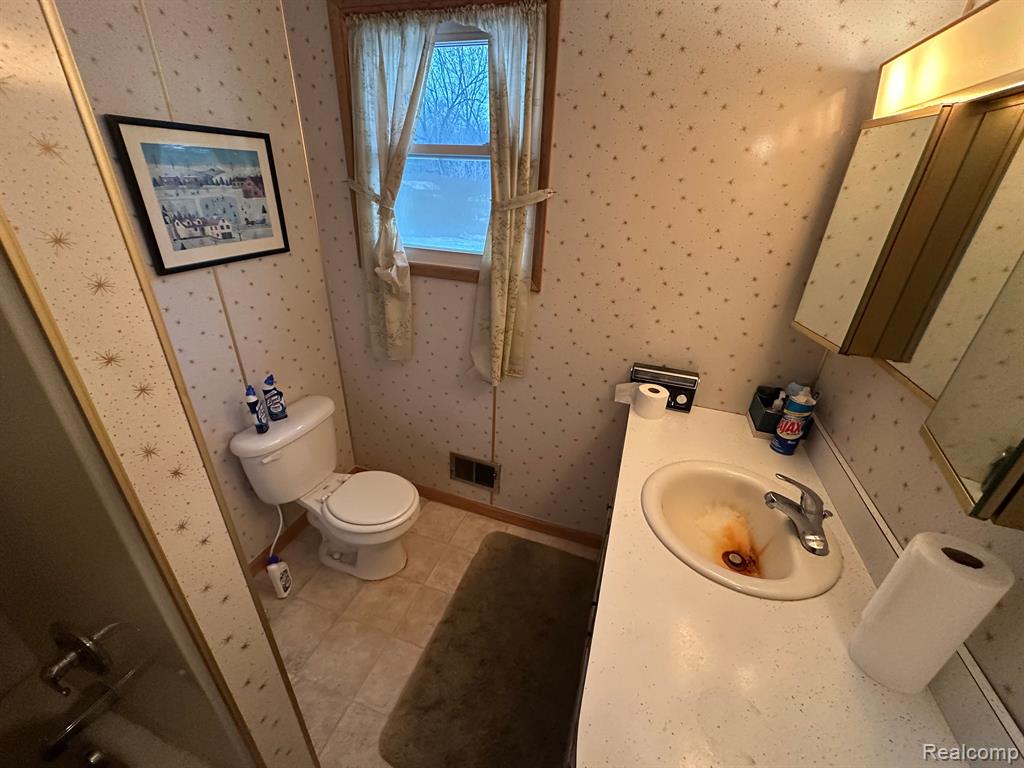 420 South Conklin Road Lake Orion, MI 48362 - Photo 11 of 16 Gallery Image 11