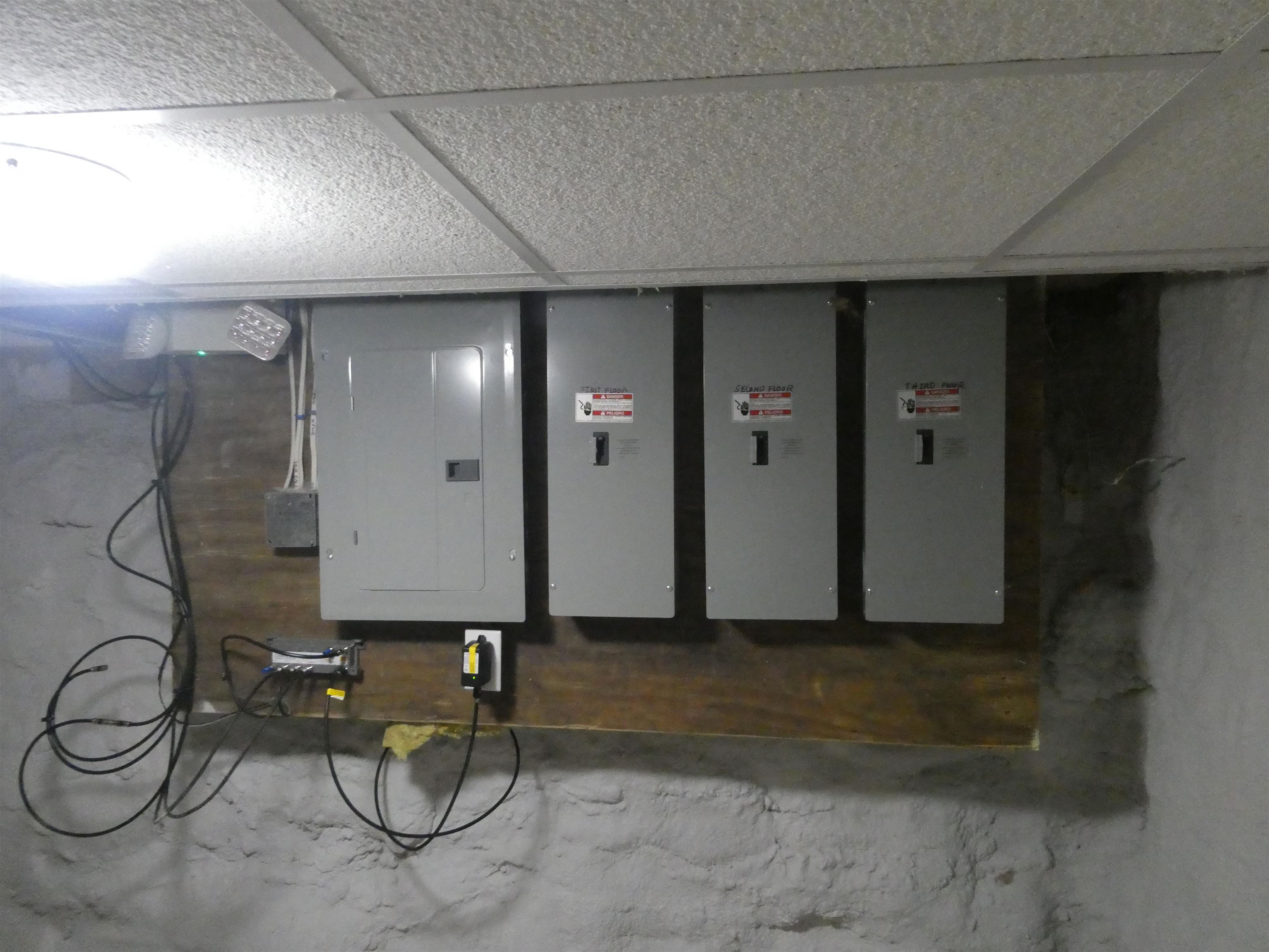 234 Spruce Street Manchester, NH 03103 - Photo 32 of 36