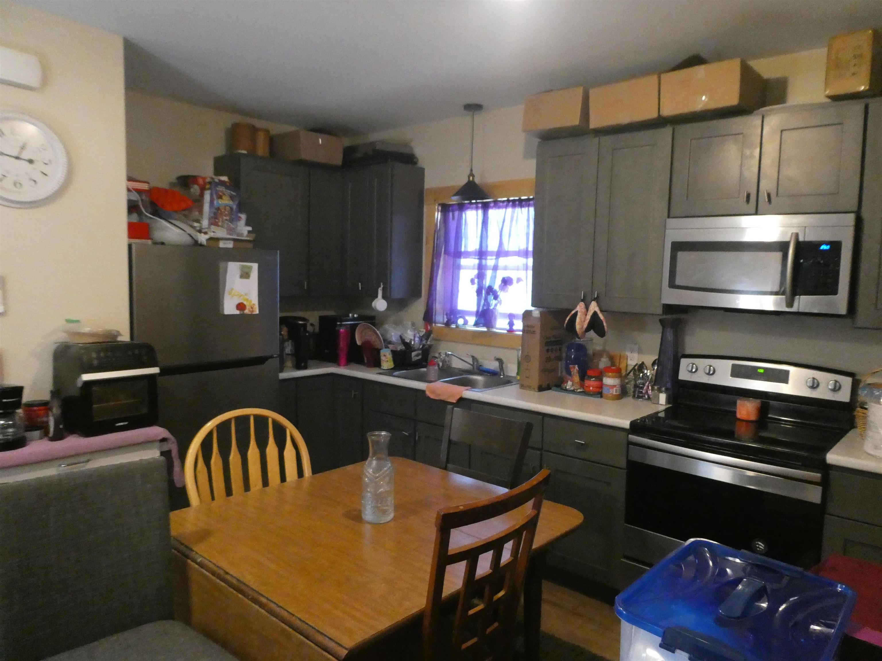 234 Spruce Street Manchester, NH 03103 - Photo 7 of 36