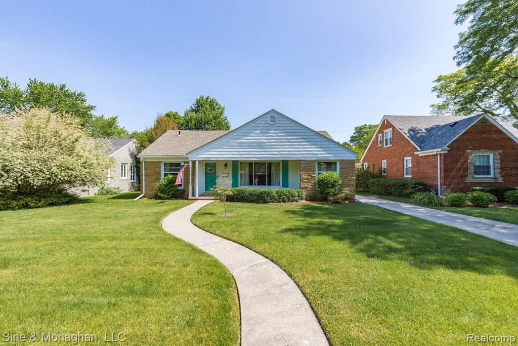 1154 Hampton Road Grosse Pointe Woods, MI 48236 - Photo 1 of 24