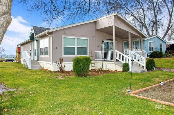 $155,000 | 4030 River Resort Drive, Unit 19, Homedale, ID 83628