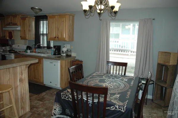 $156,900 | 4030 River Resort Drive, Unit 19, Homedale, ID 83628