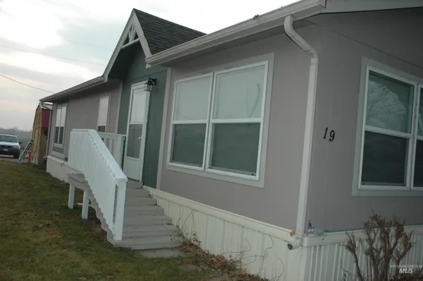 $156,900 | 4030 River Resort Drive, Unit 19, Homedale, ID 83628