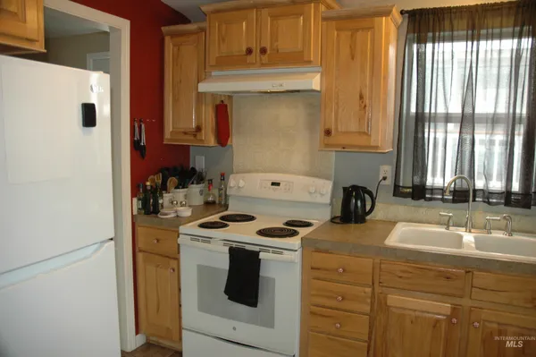 $156,900 | 4030 River Resort Drive, Unit 19, Homedale, ID 83628