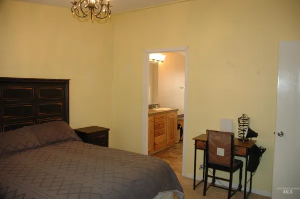 $156,900 | 4030 River Resort Drive, Unit 19, Homedale, ID 83628