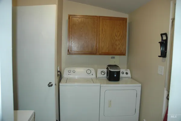 $156,900 | 4030 River Resort Drive, Unit 19, Homedale, ID 83628