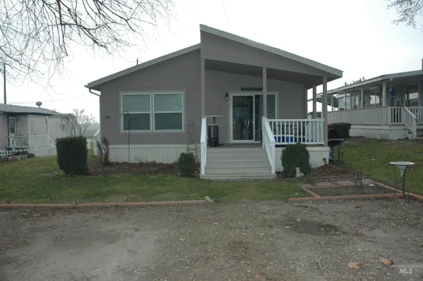 $156,900 | 4030 River Resort Drive, Unit 19, Homedale, ID 83628