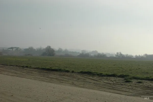 $156,900 | 4030 River Resort Drive, Unit 19, Homedale, ID 83628