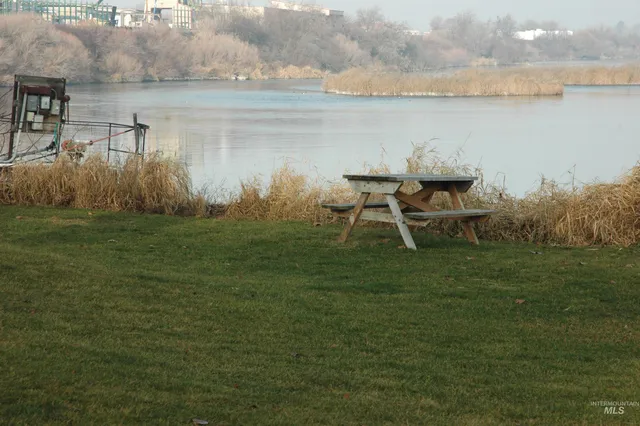 $160,000 | 4030 River Resort Drive, Unit 19, Homedale, ID 83628