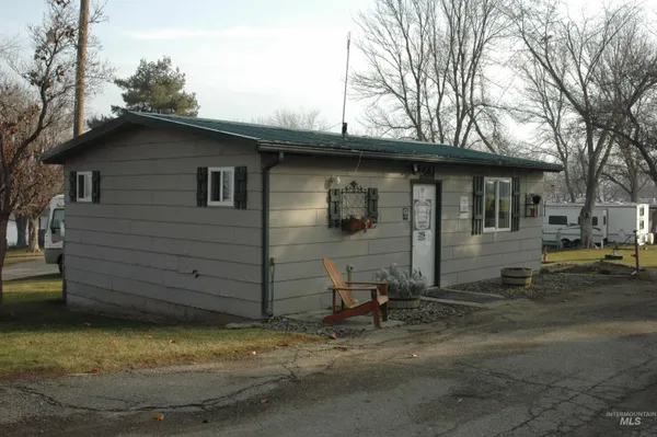 $156,900 | 4030 River Resort Drive, Unit 19, Homedale, ID 83628