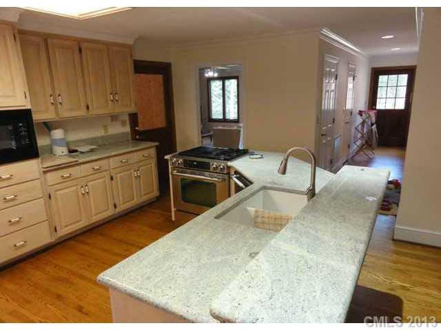 8531 Getalong Road Charlotte, NC 28213 - Photo 5 of 16