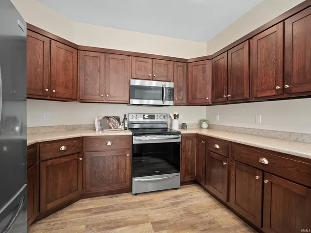 $349,900 | 9286 Colchester Terrace, Fort Wayne, IN 46825