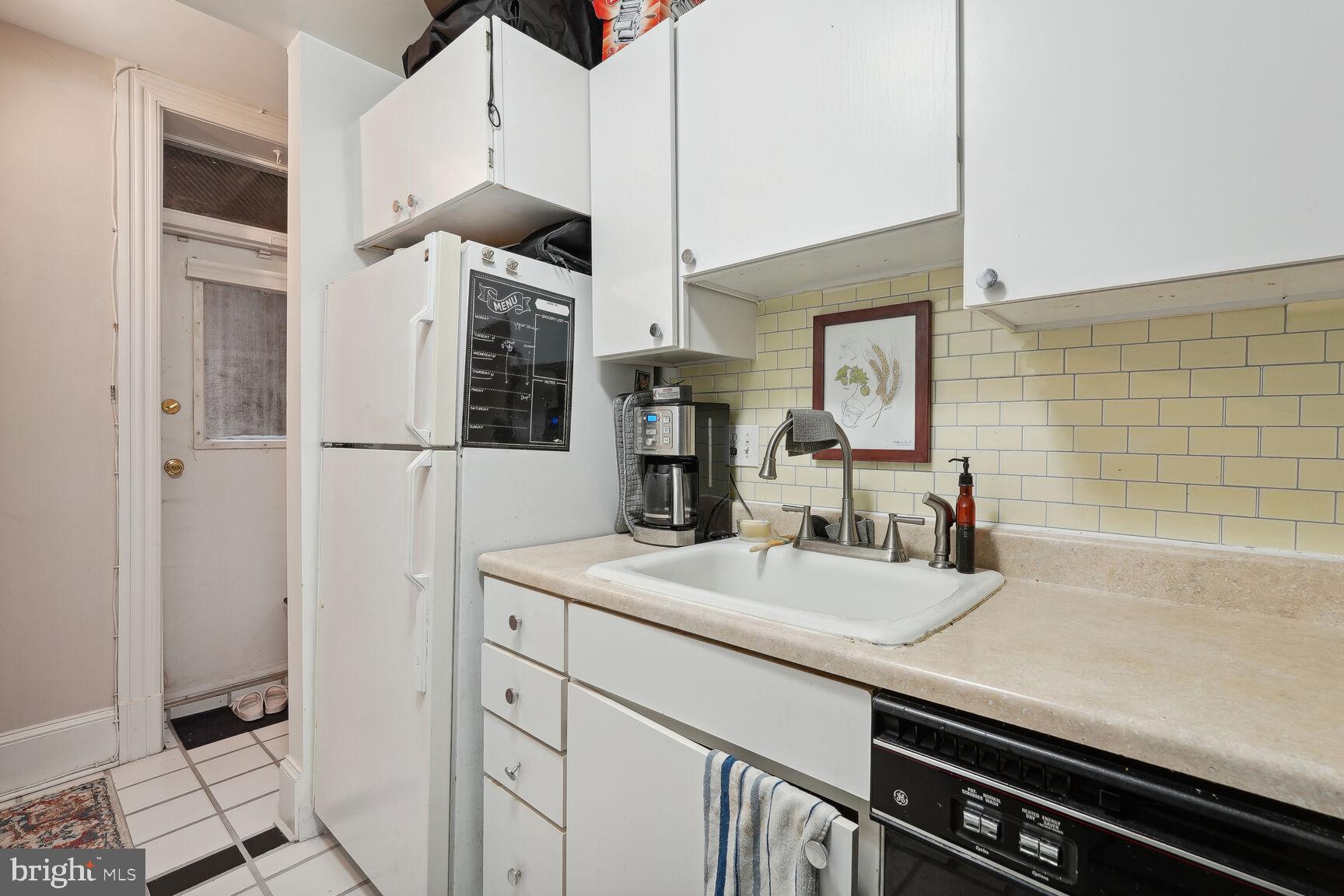 1736 18th Street Northwest, Unit T2 Washington, DC 20009 - Photo 9 of 15 Kitchen