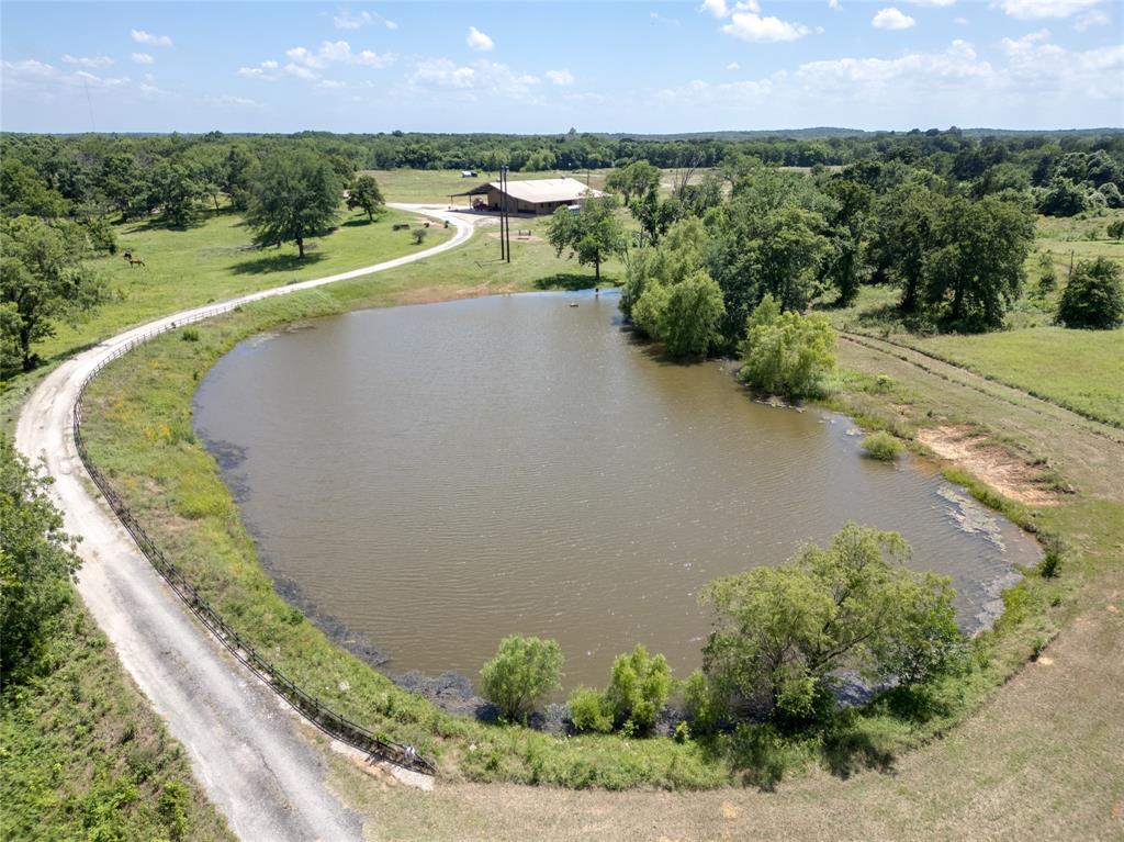 1510 Hawkins Road Whitesboro, TX 76273 - Photo 22 of 40