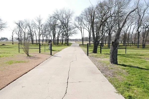 $619,900 | 1301 Davis Lane, Terrell, TX 75160