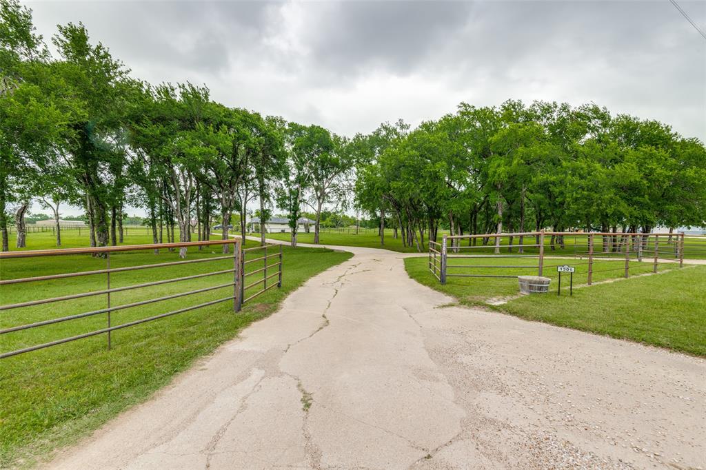 1301 Davis Lane Terrell, TX 75160 - Photo 2 of 37 a view of a park