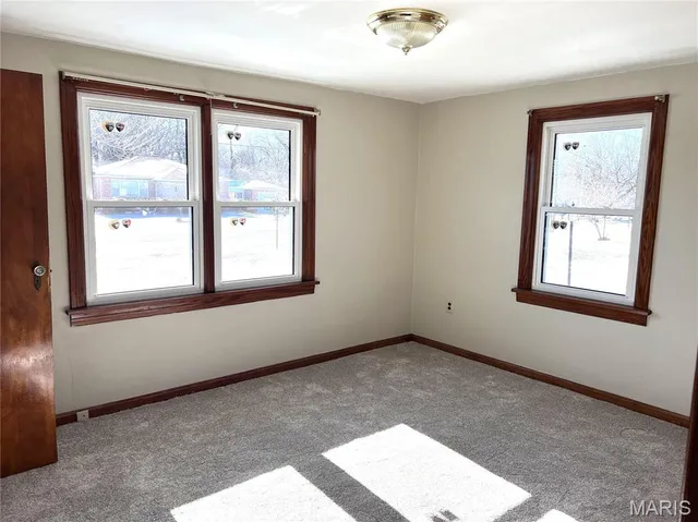 $189,900 | 1068 El Paso Lane, East Alton, IL 62024