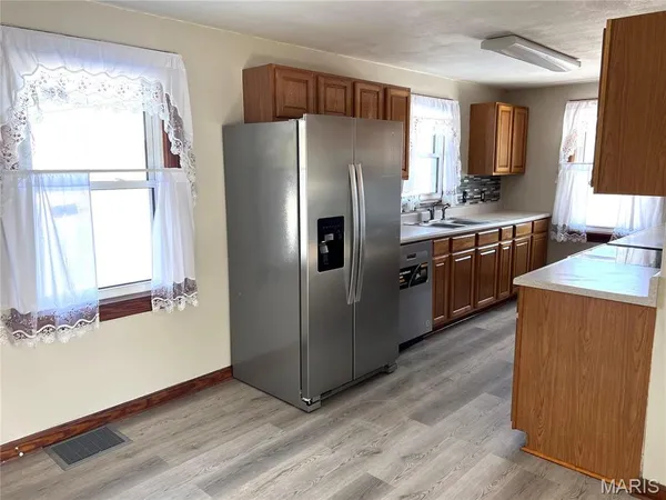 $189,900 | 1068 El Paso Lane, East Alton, IL 62024