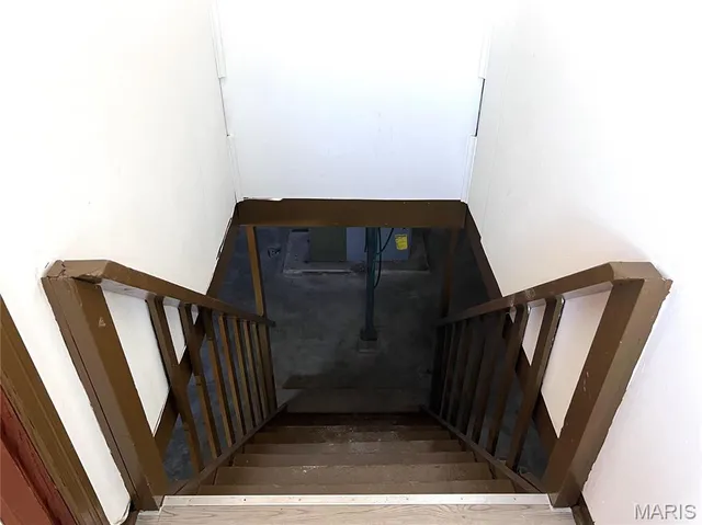 $189,900 | 1068 El Paso Lane, East Alton, IL 62024